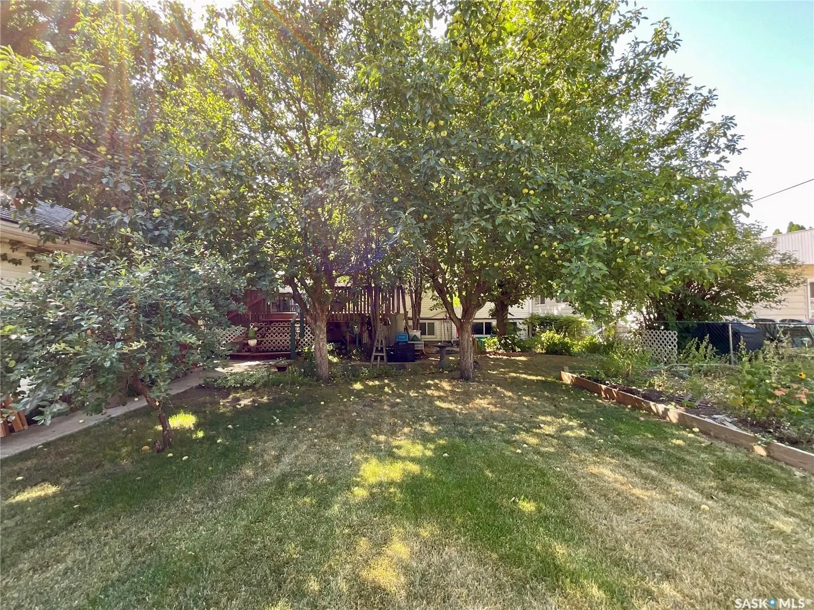 130 Cameron CRESCENT