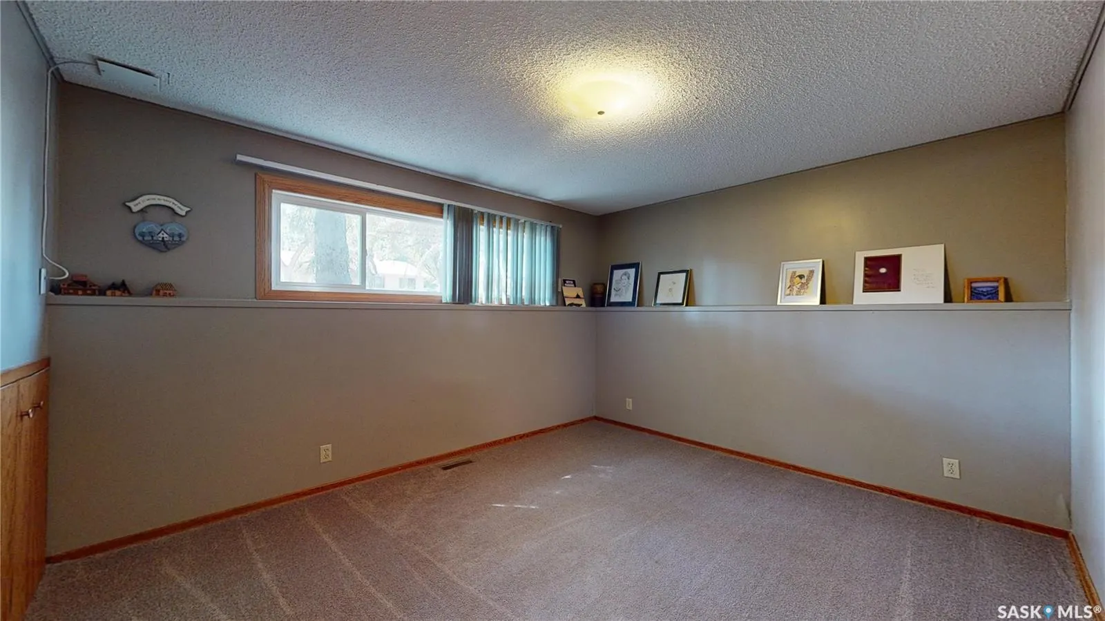 130 Cameron CRESCENT