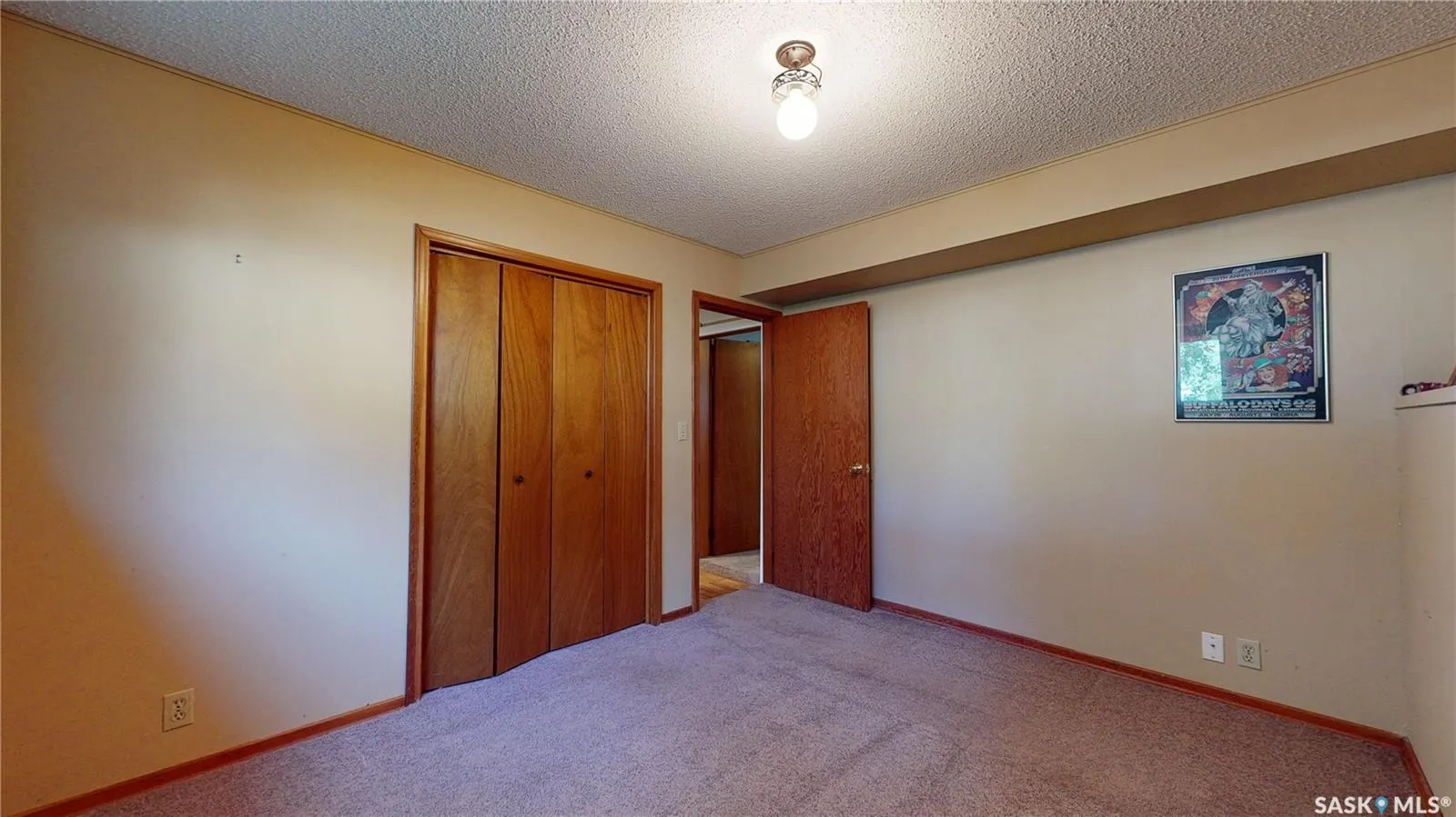 130 Cameron CRESCENT