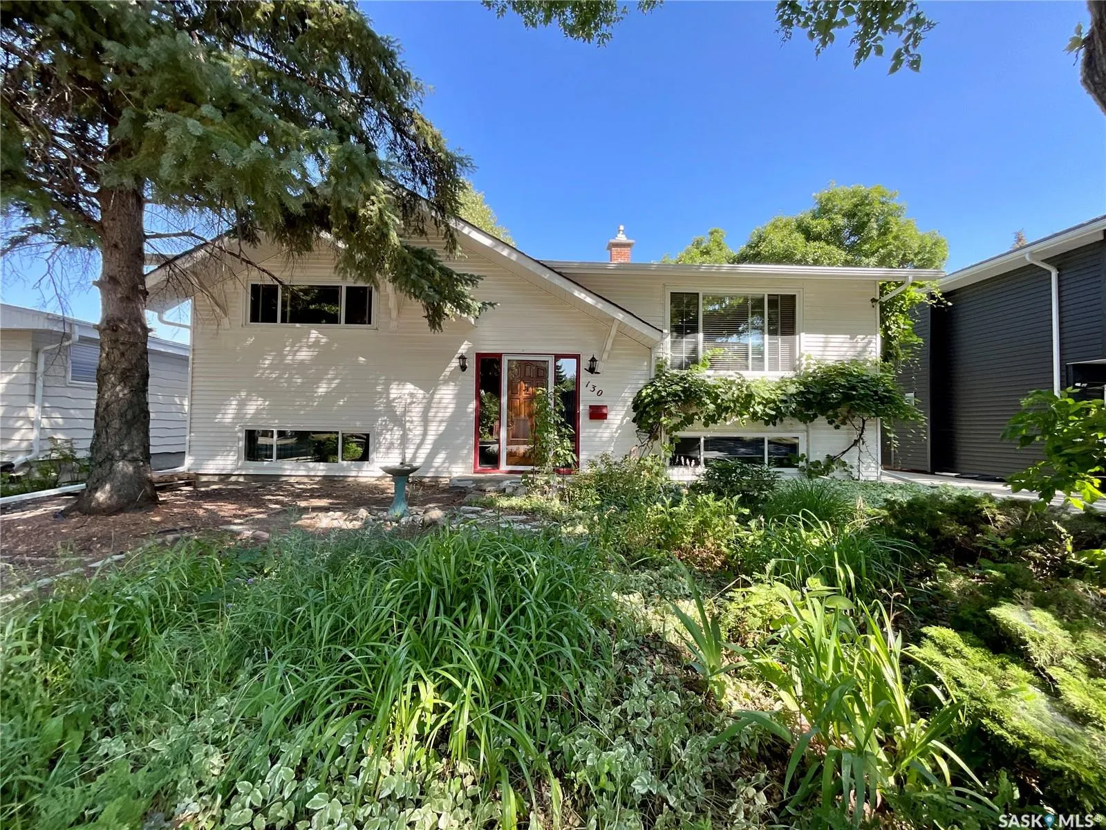 130 Cameron CRESCENT