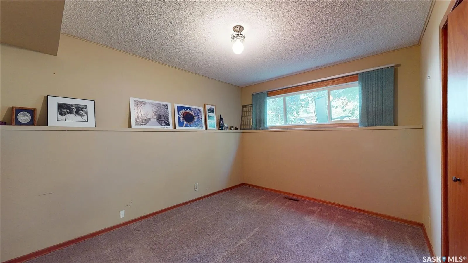 130 Cameron CRESCENT