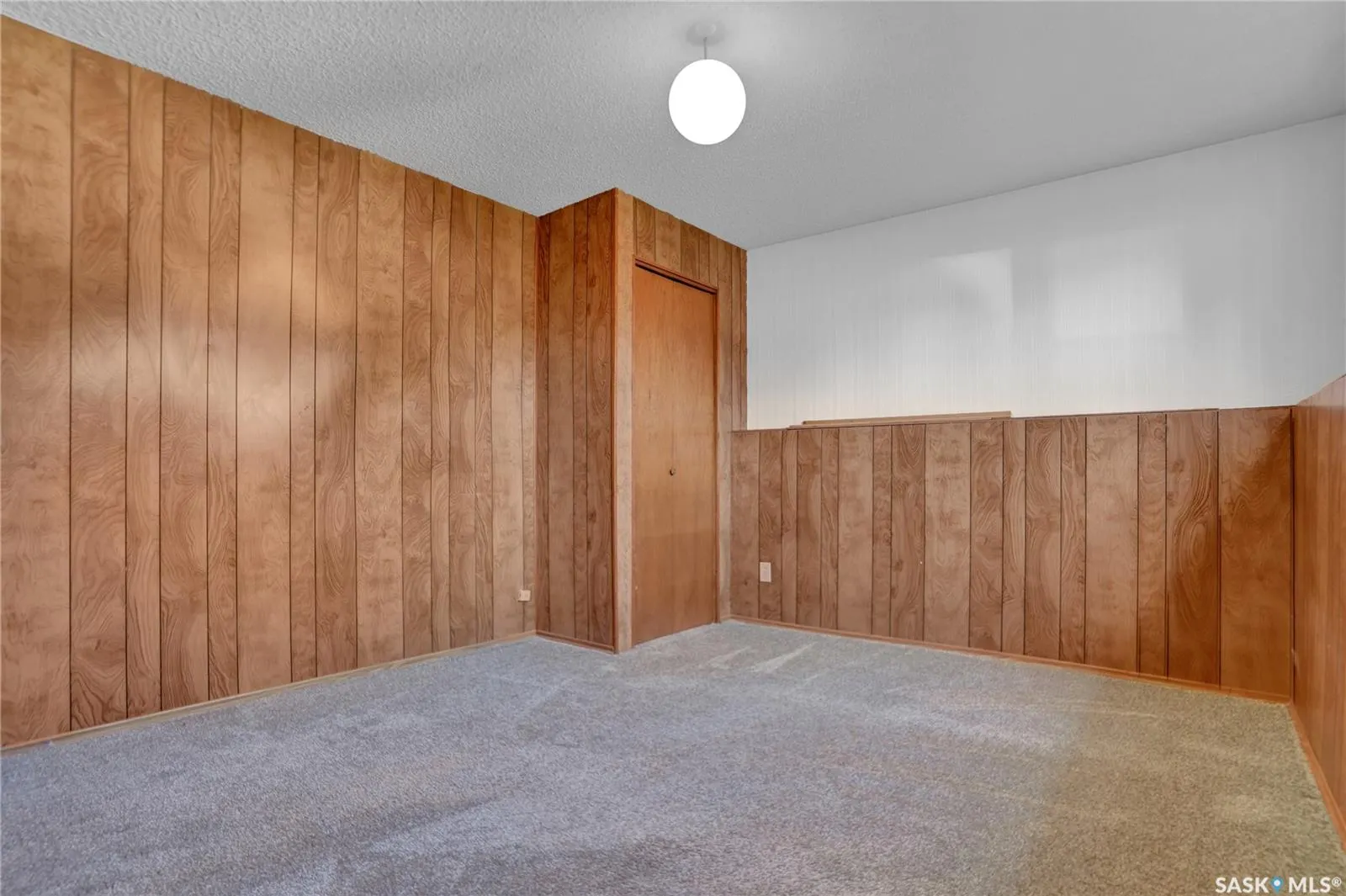 1507 Caribou STREET W