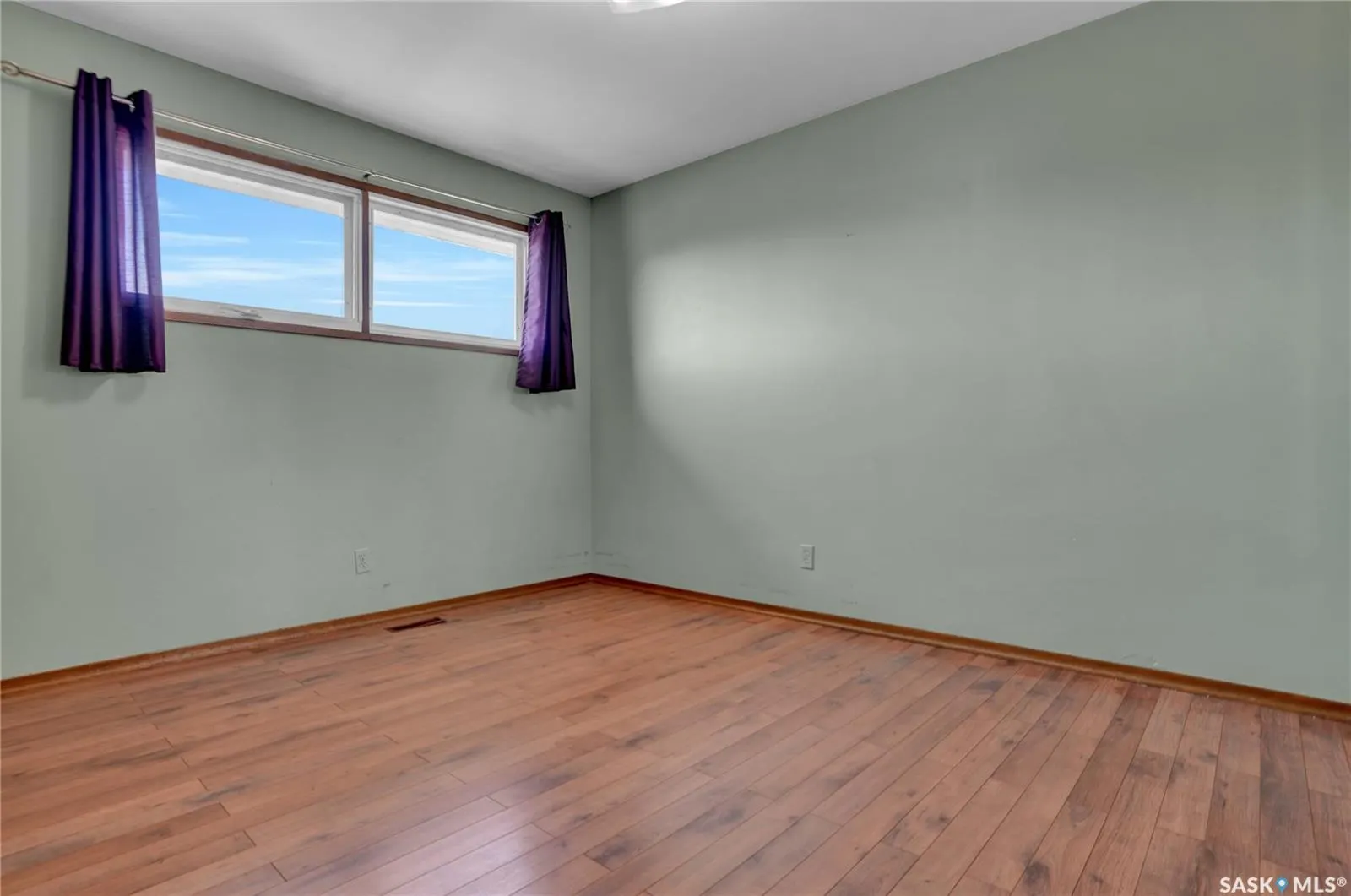 1507 Caribou STREET W