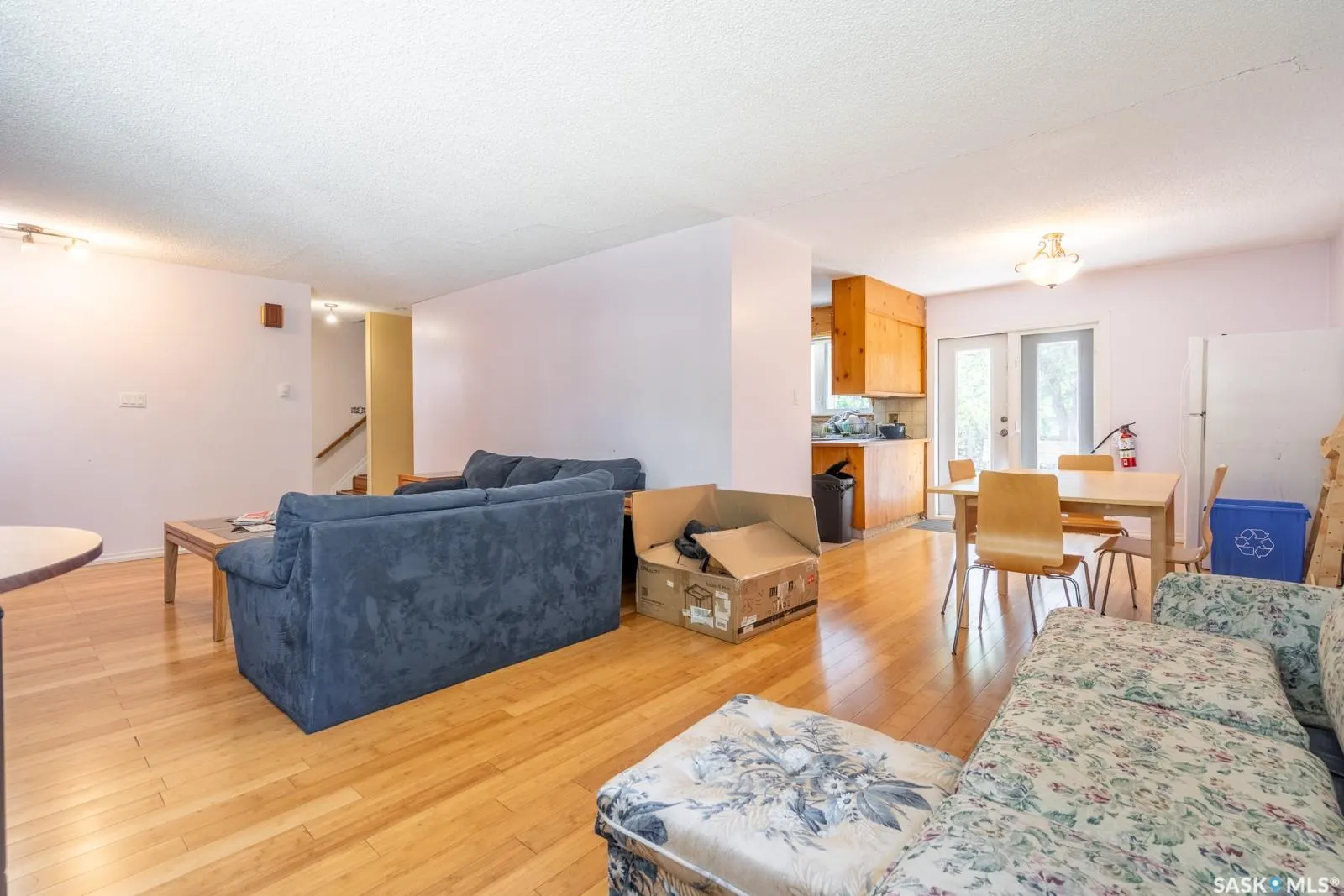 60 Dunning CRESCENT
