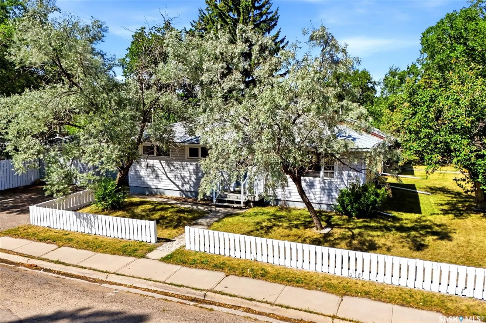 1410 4th AVENUE N
