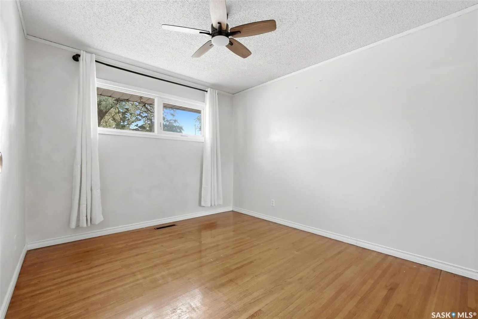 1410 4th AVENUE N