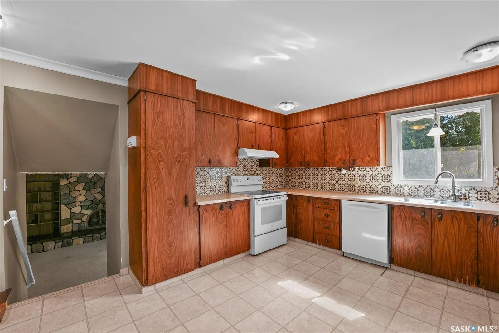 138 Mayfield ROAD