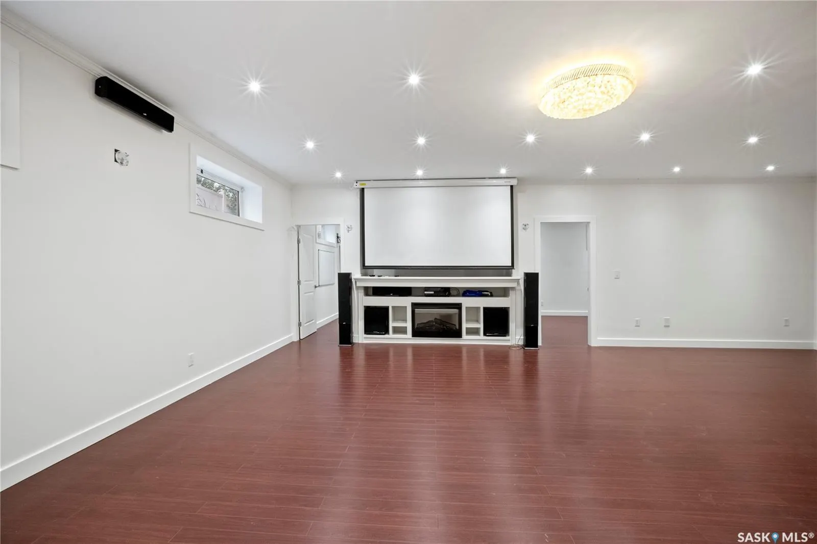 4622 Malcolm DRIVE