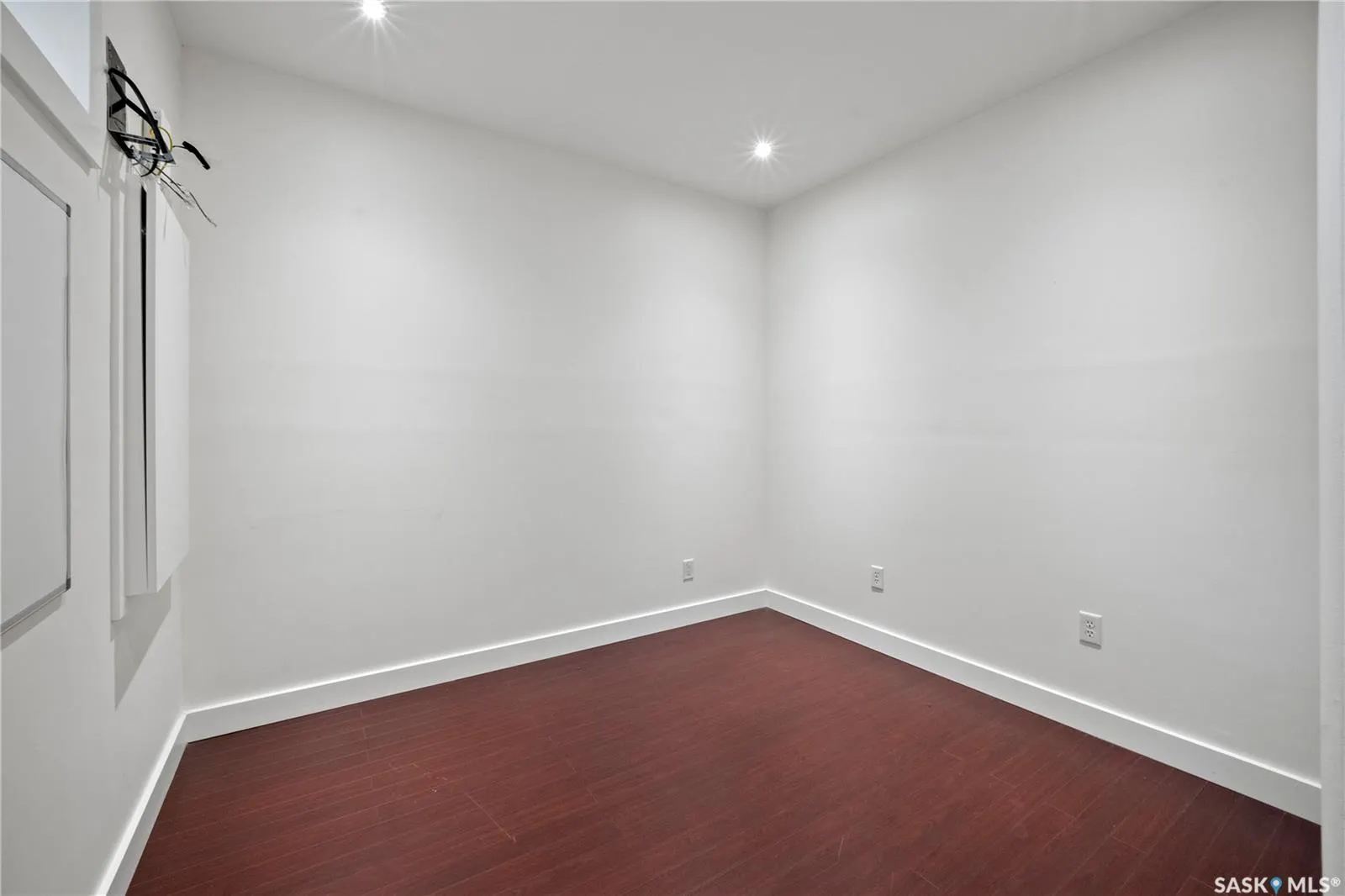 4622 Malcolm DRIVE