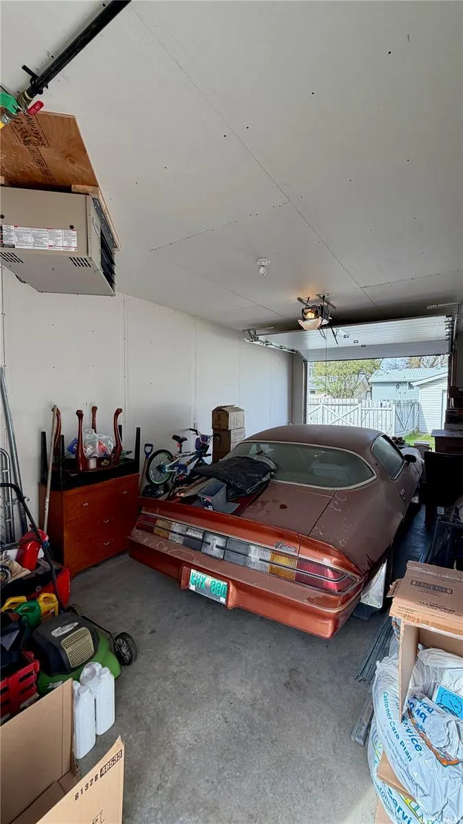 215 V AVENUE N