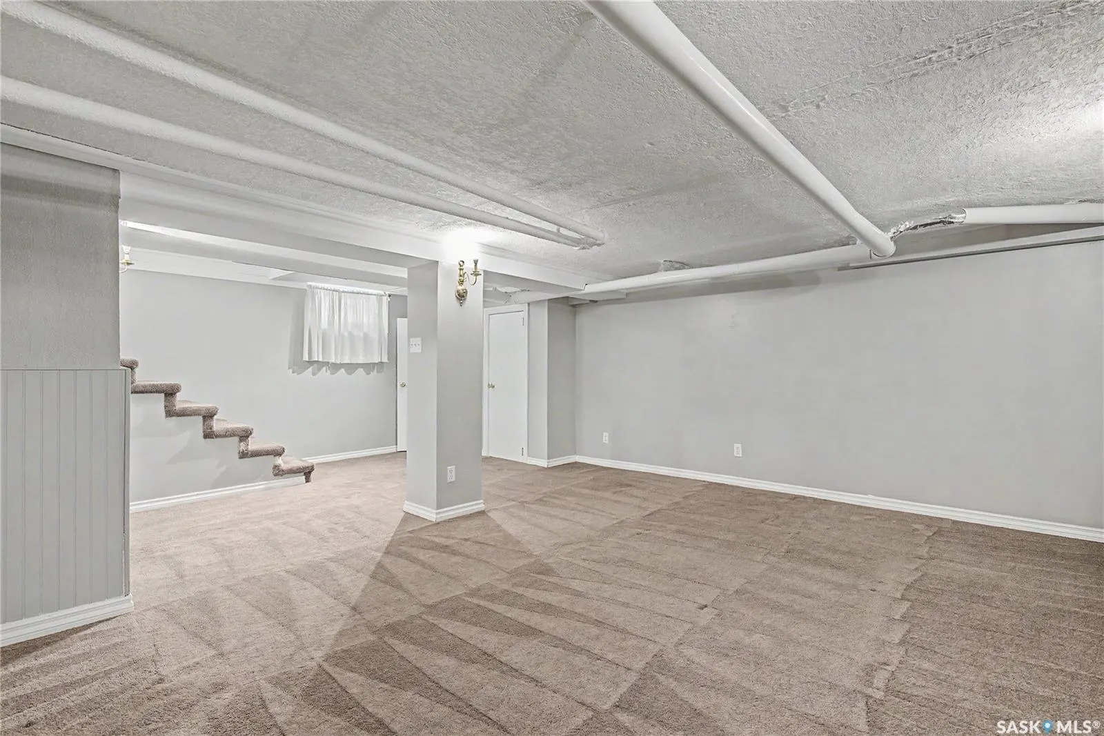 1037 Chestnut AVENUE