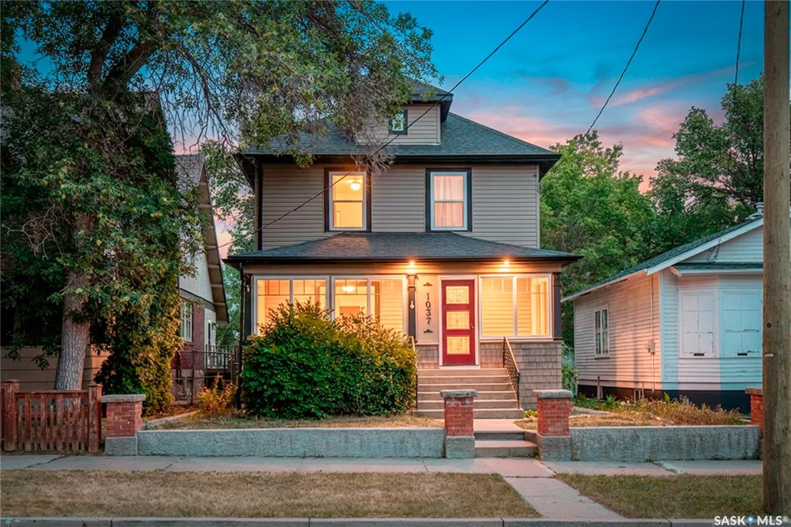 1037 Chestnut AVENUE