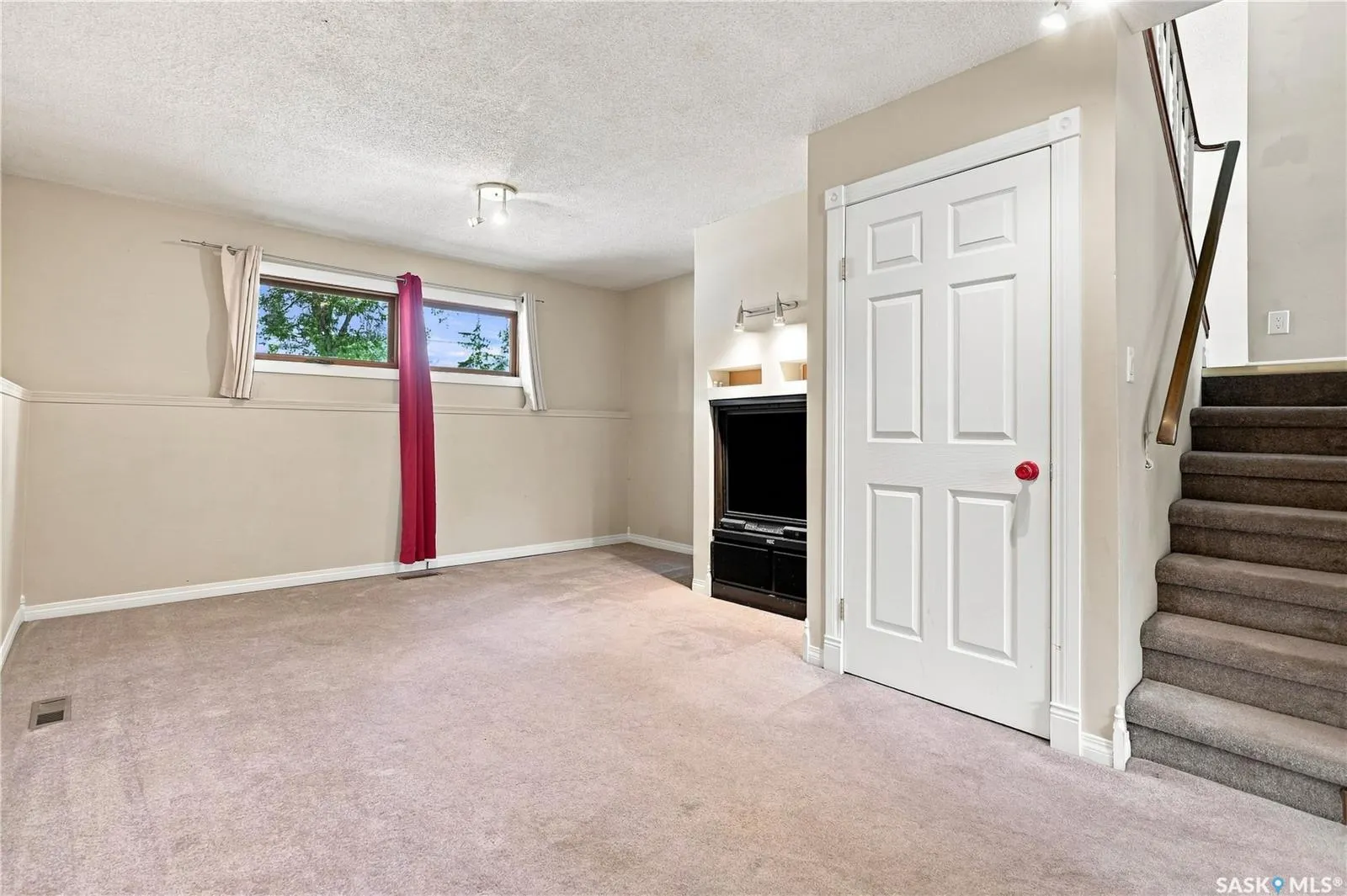 145 Dalgliesh DRIVE