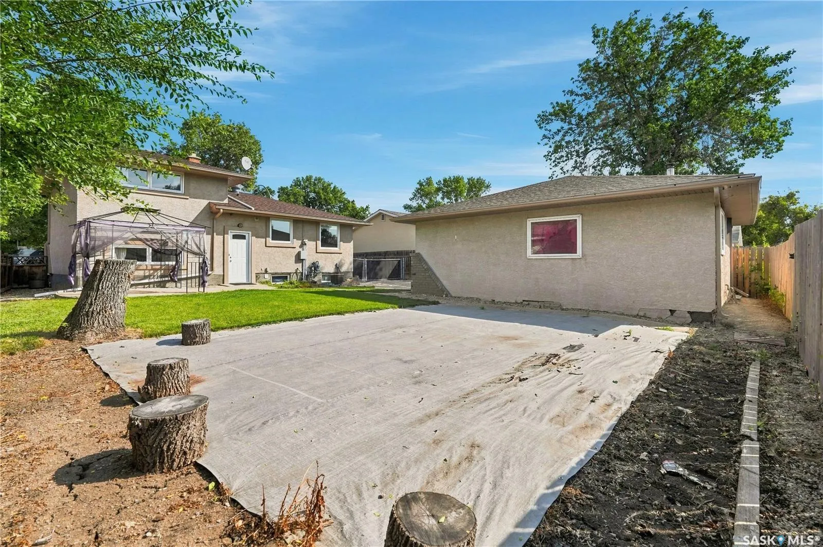 145 Dalgliesh DRIVE