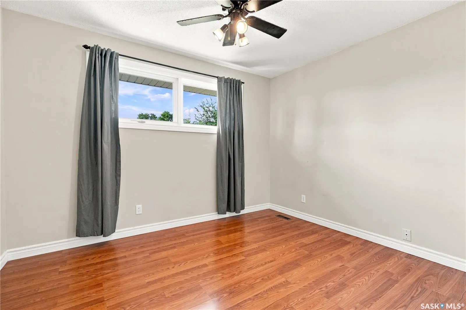 145 Dalgliesh DRIVE