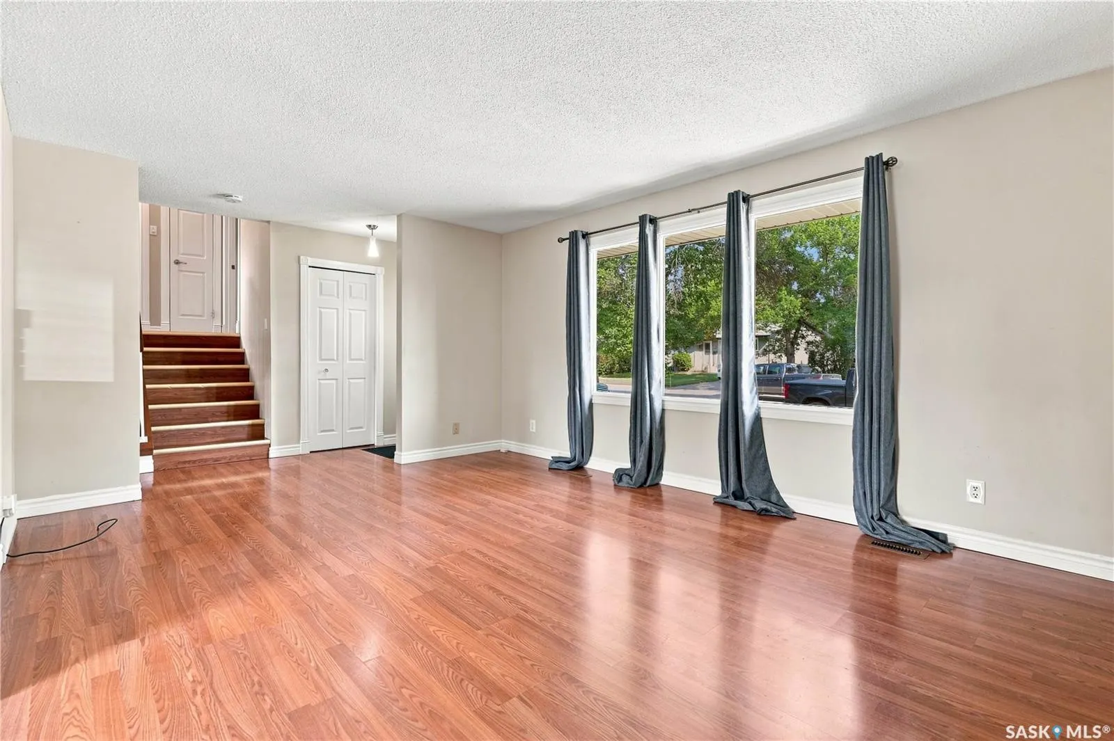 145 Dalgliesh DRIVE