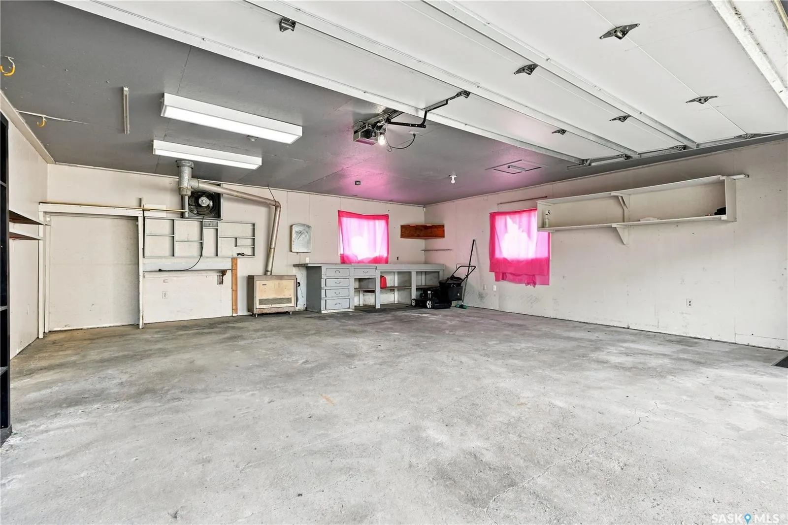 145 Dalgliesh DRIVE