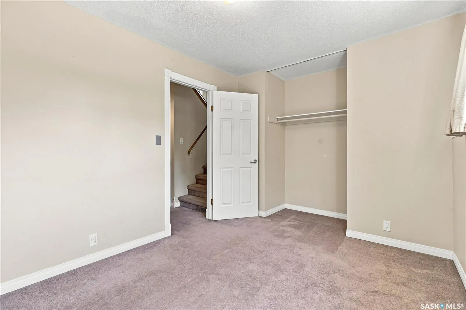 145 Dalgliesh DRIVE