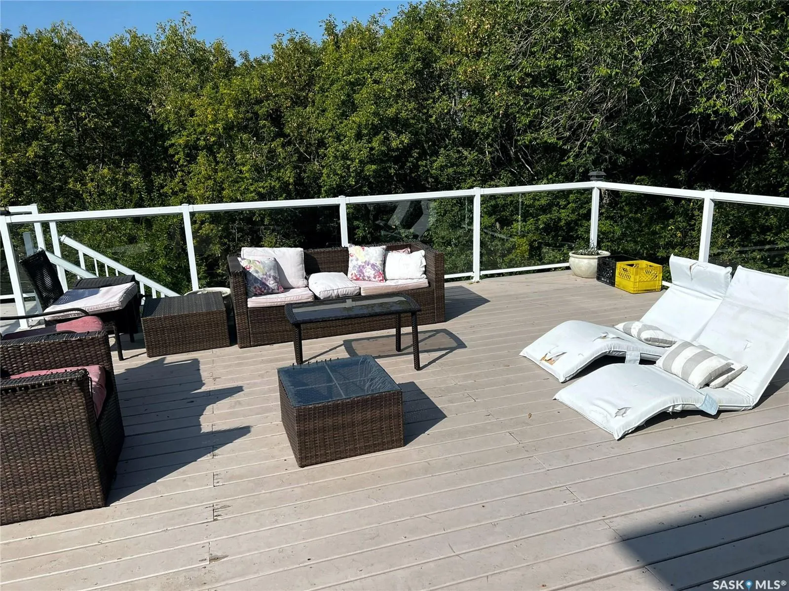 10 Meadow BAY
