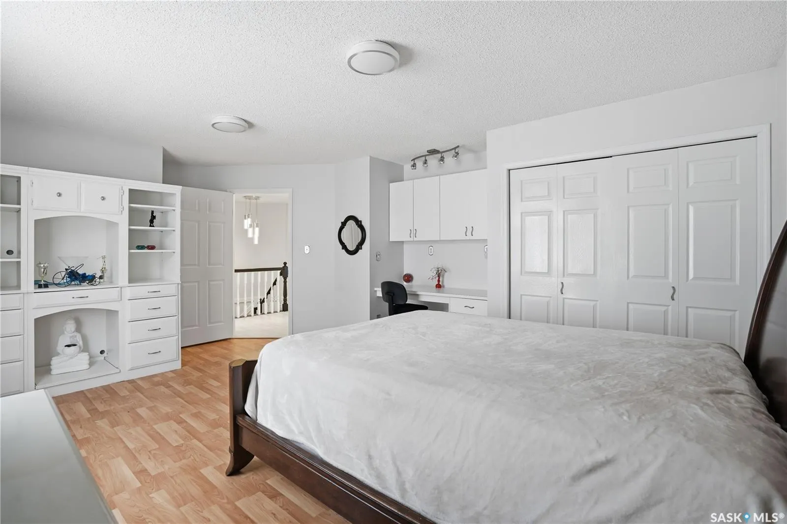 10 Meadow BAY