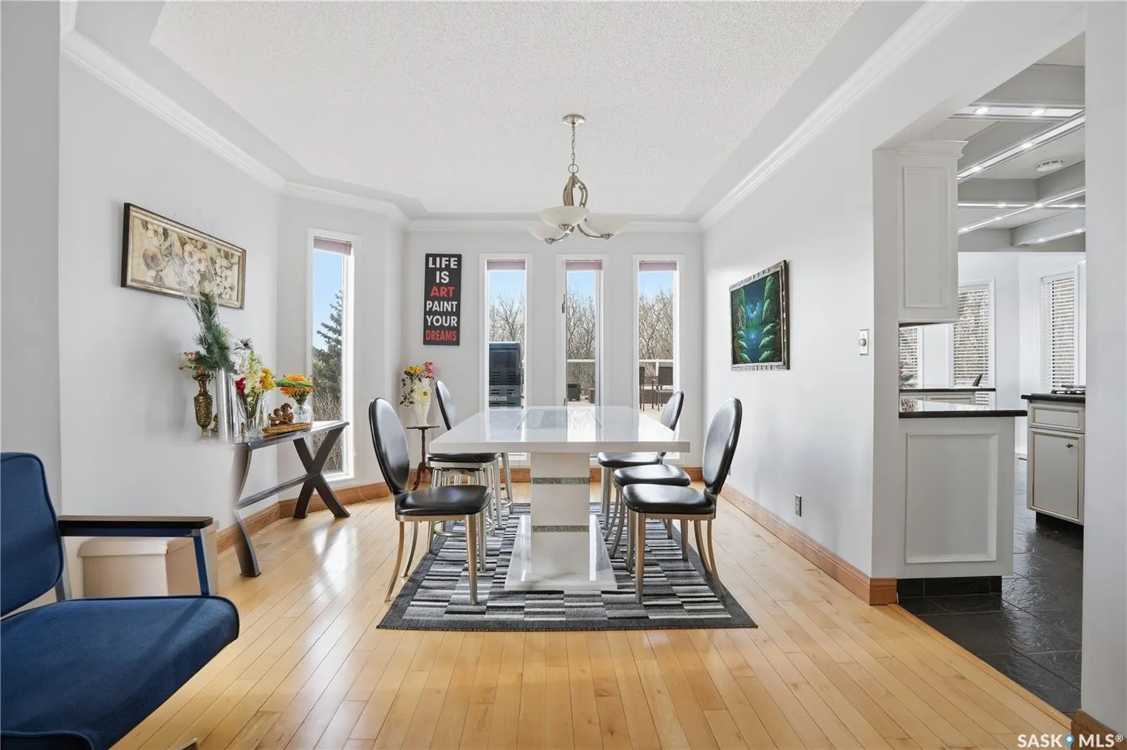 10 Meadow BAY