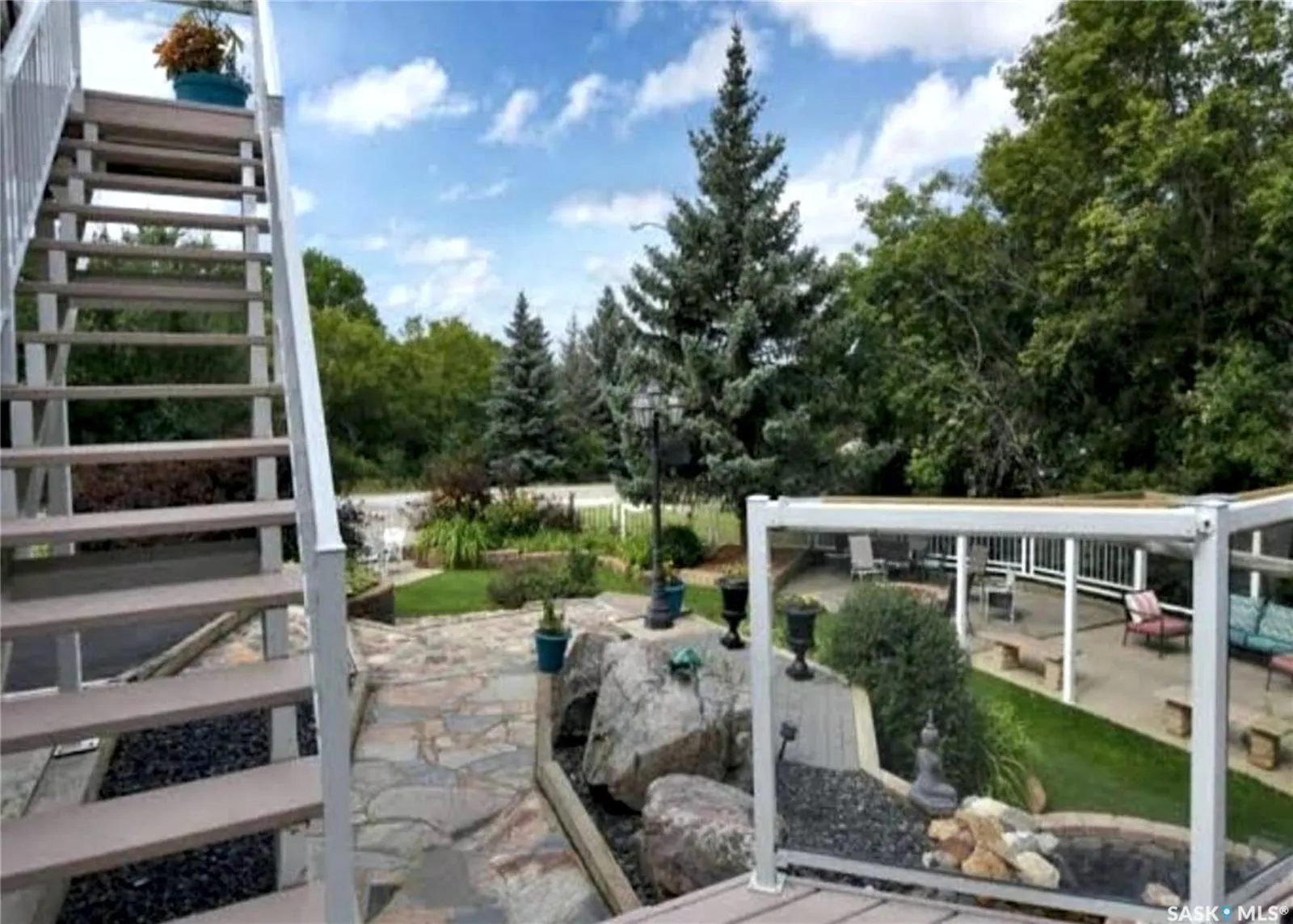10 Meadow BAY