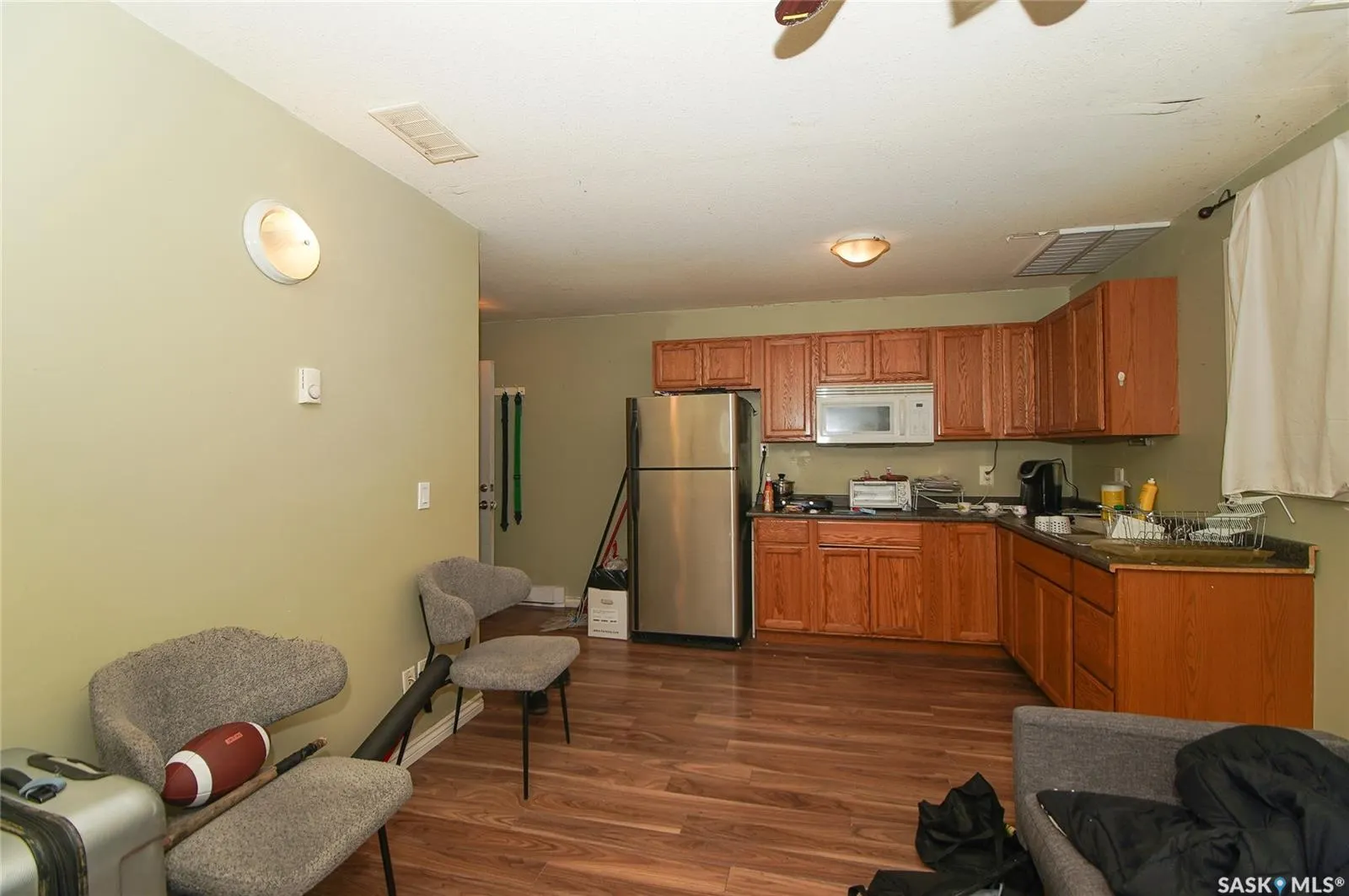 417 Robinson STREET #A B