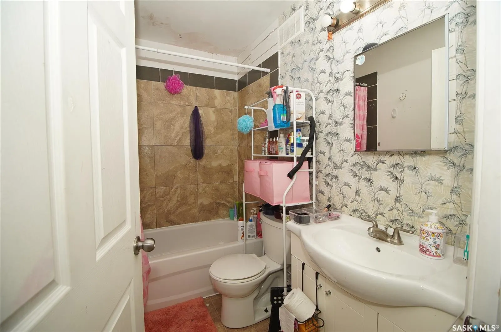 417 Robinson STREET #A B
