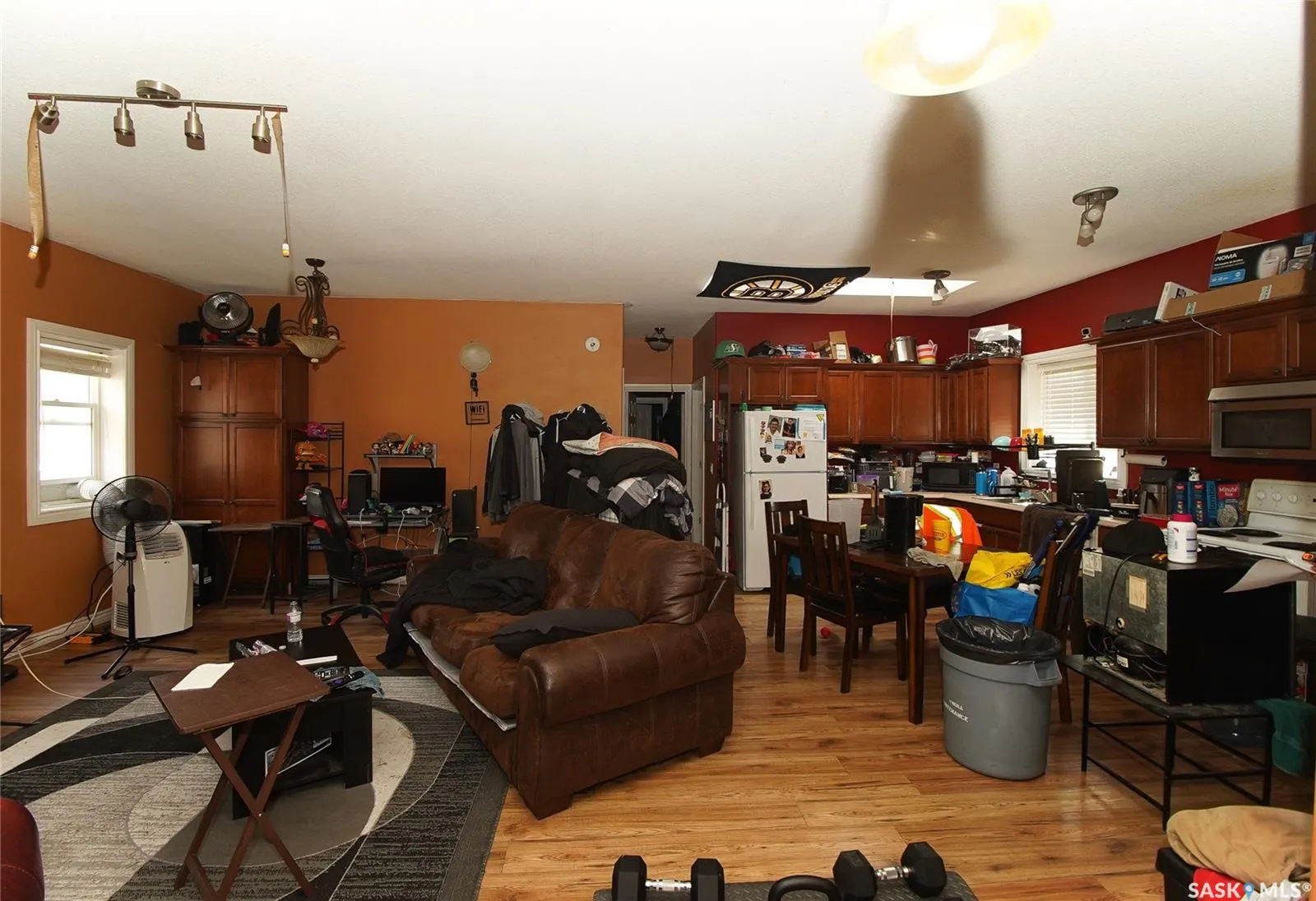 417 Robinson STREET #A B