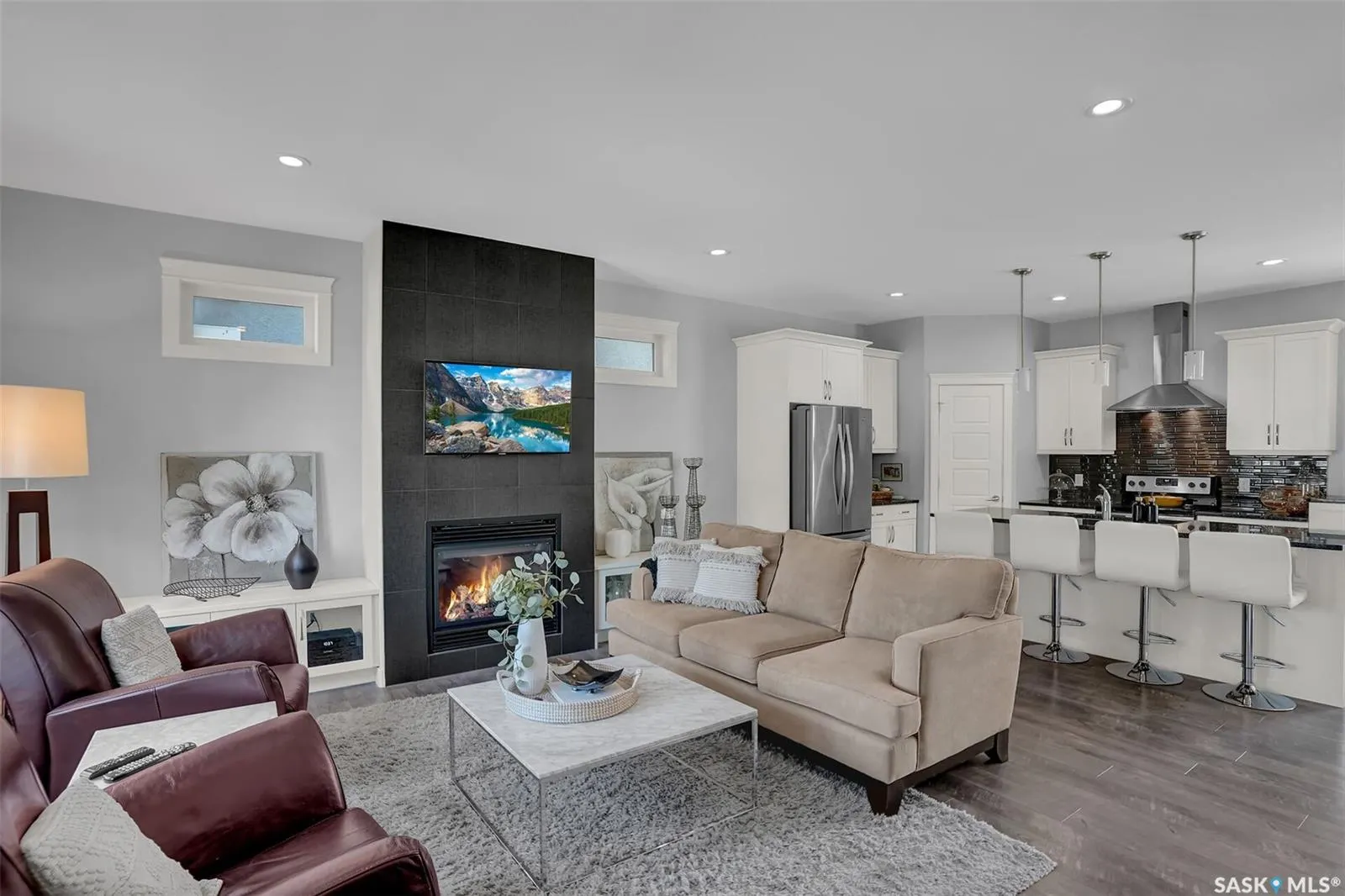 4537 Green Apple DRIVE E