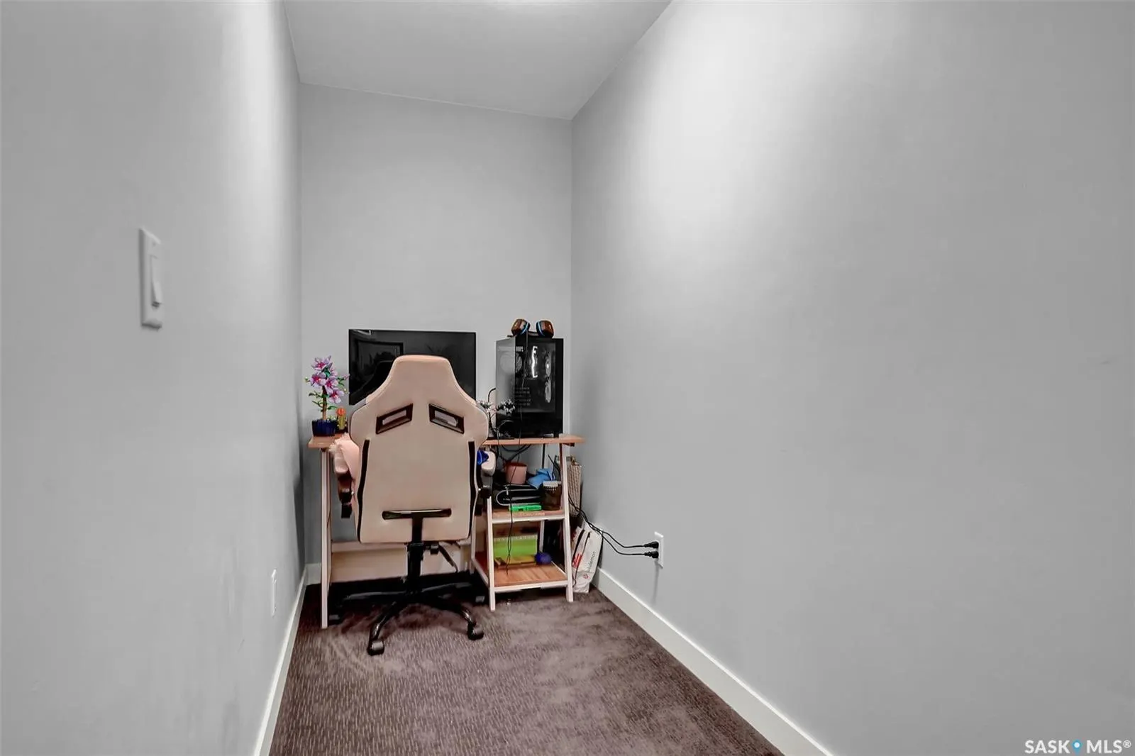 4537 Green Apple DRIVE E