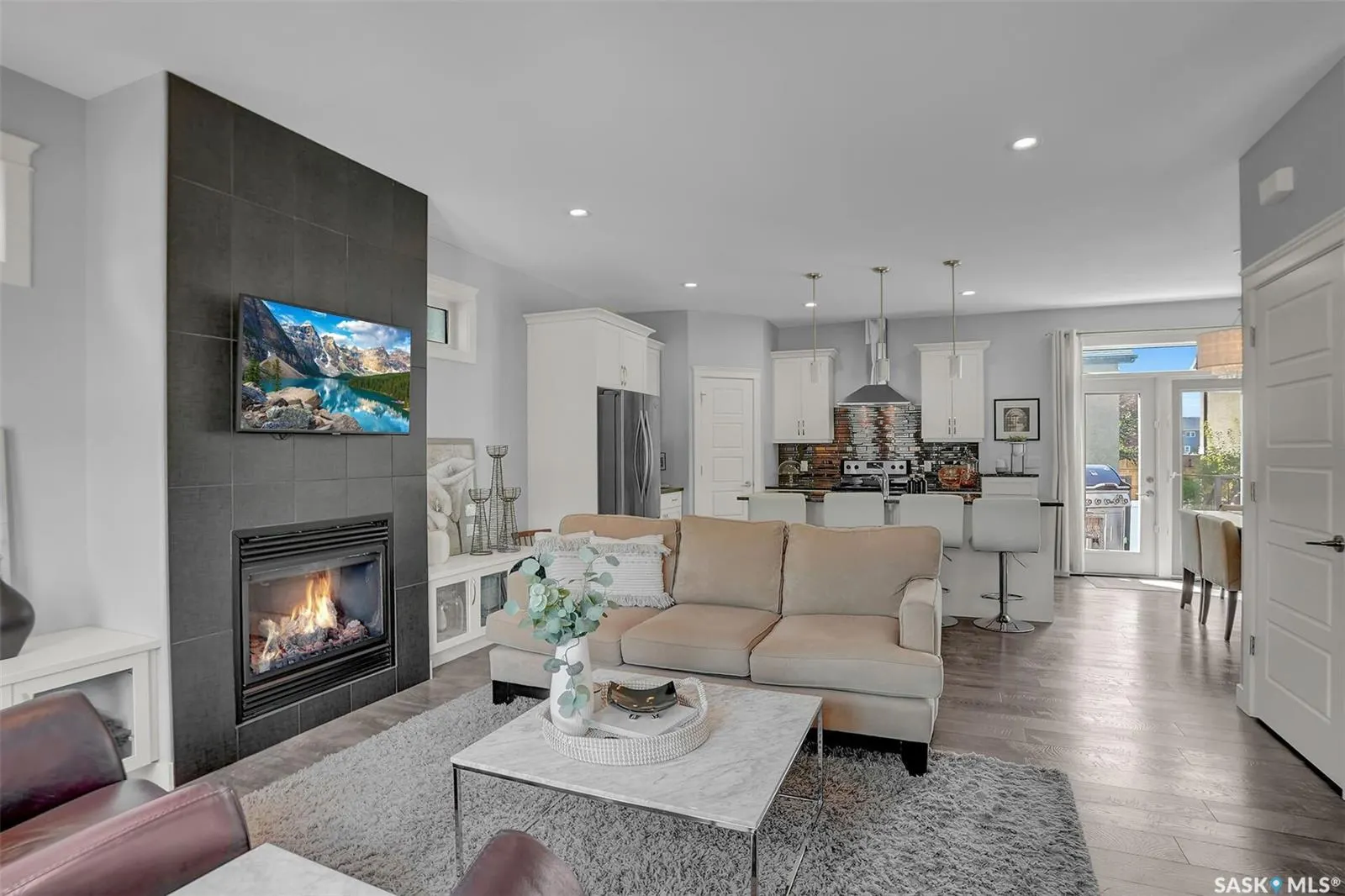 4537 Green Apple DRIVE E