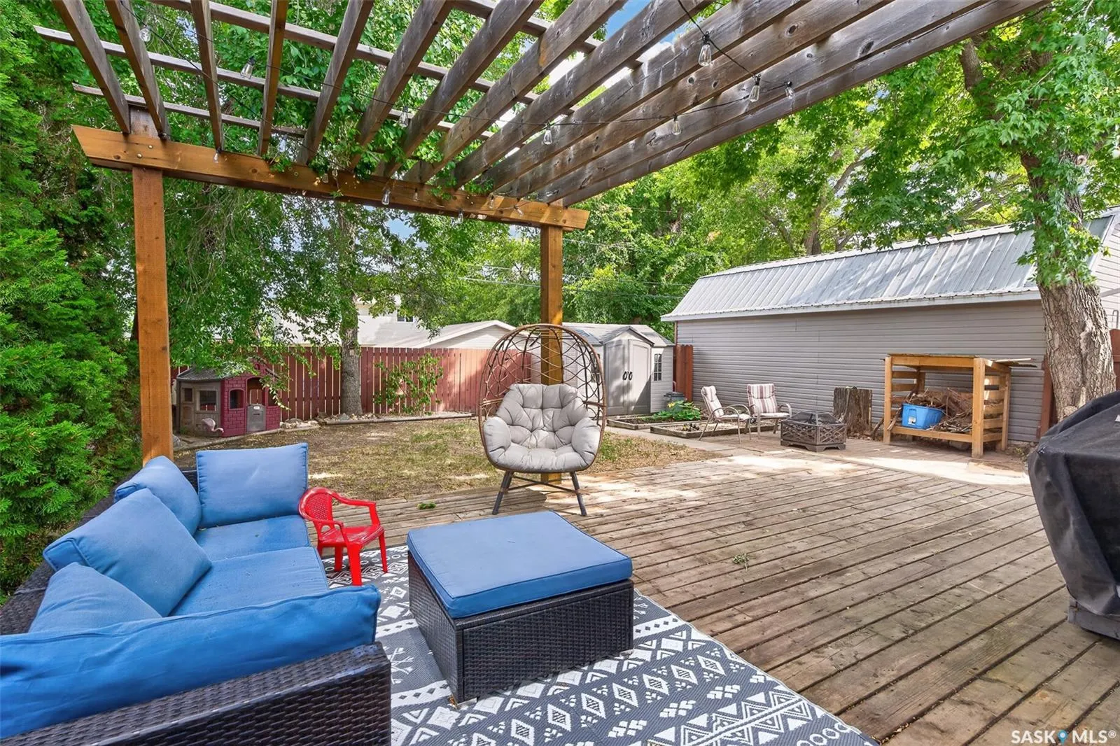 1214 Grandview STREET W