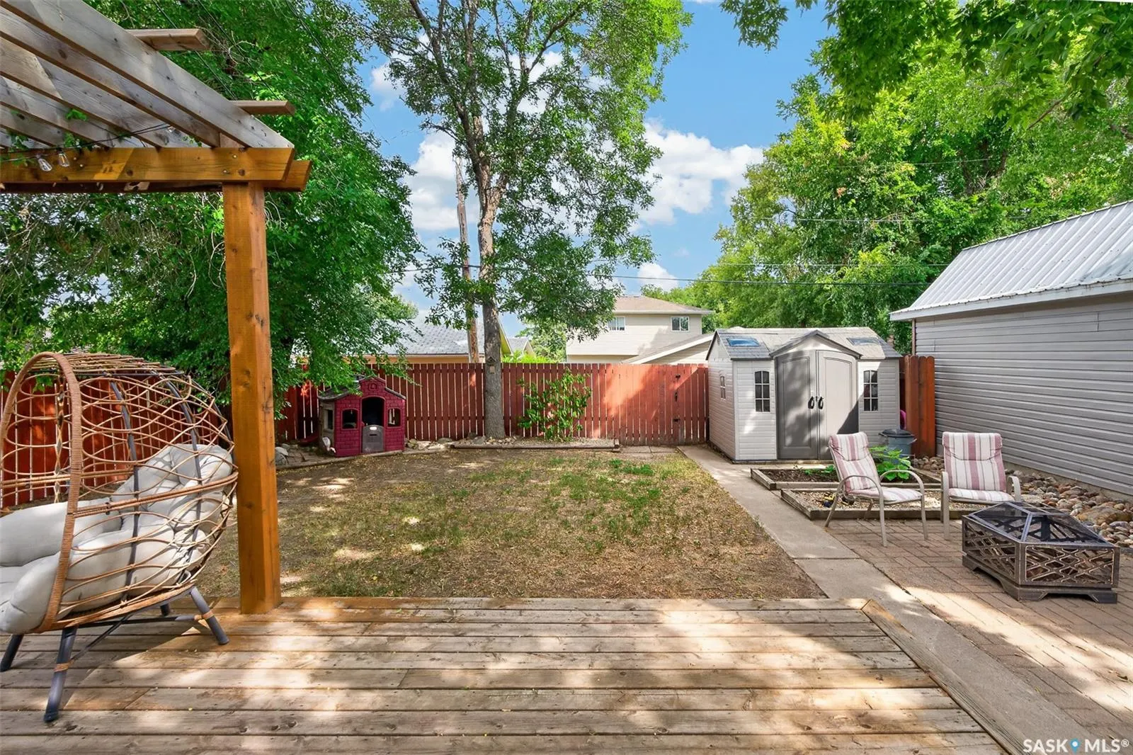 1214 Grandview STREET W