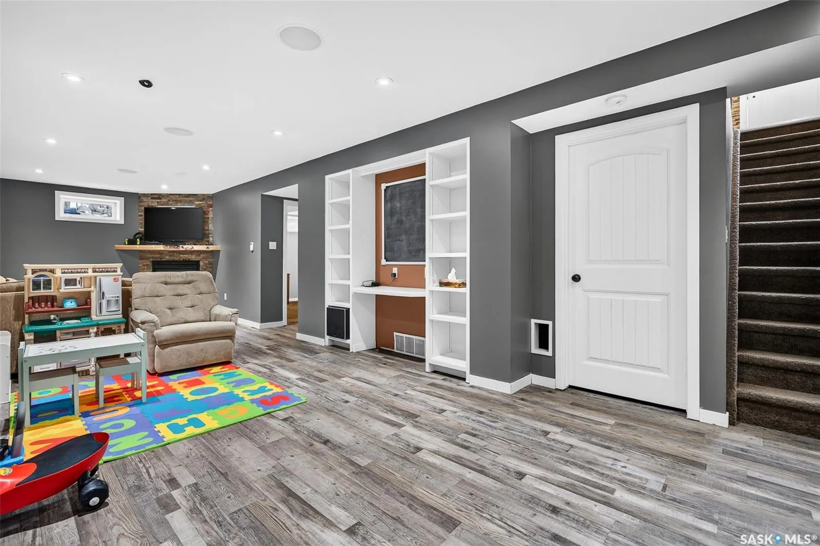 1214 Grandview STREET W