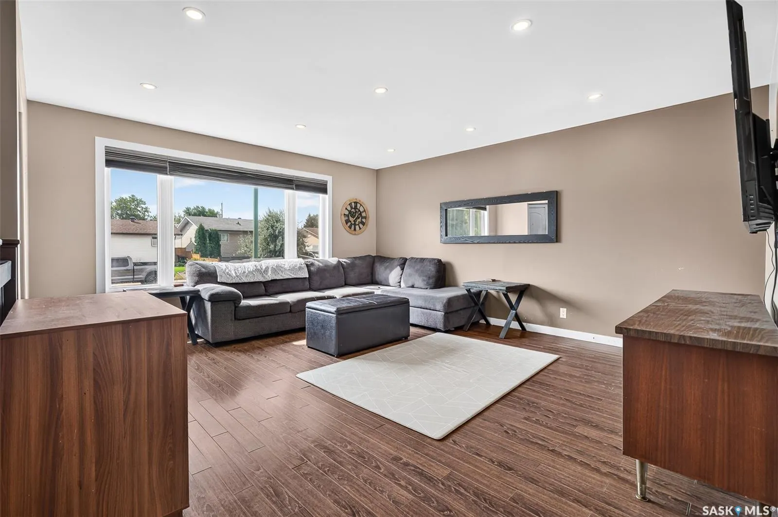 1214 Grandview STREET W