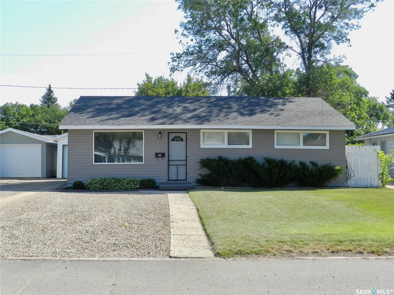1037 Bogue AVENUE