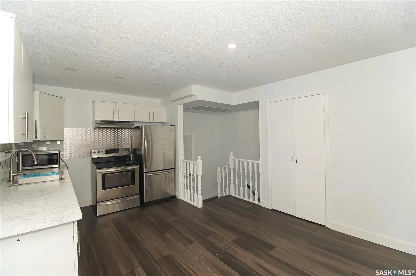 61 Bannister AVENUE