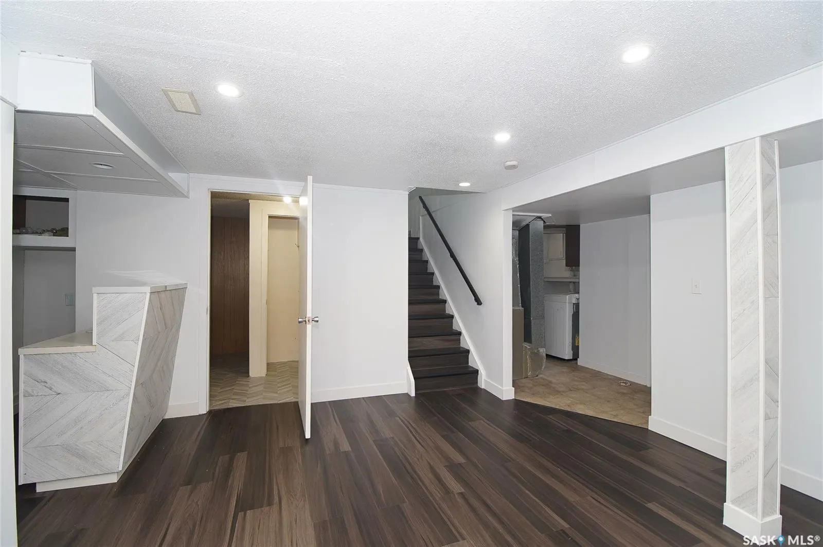61 Bannister AVENUE