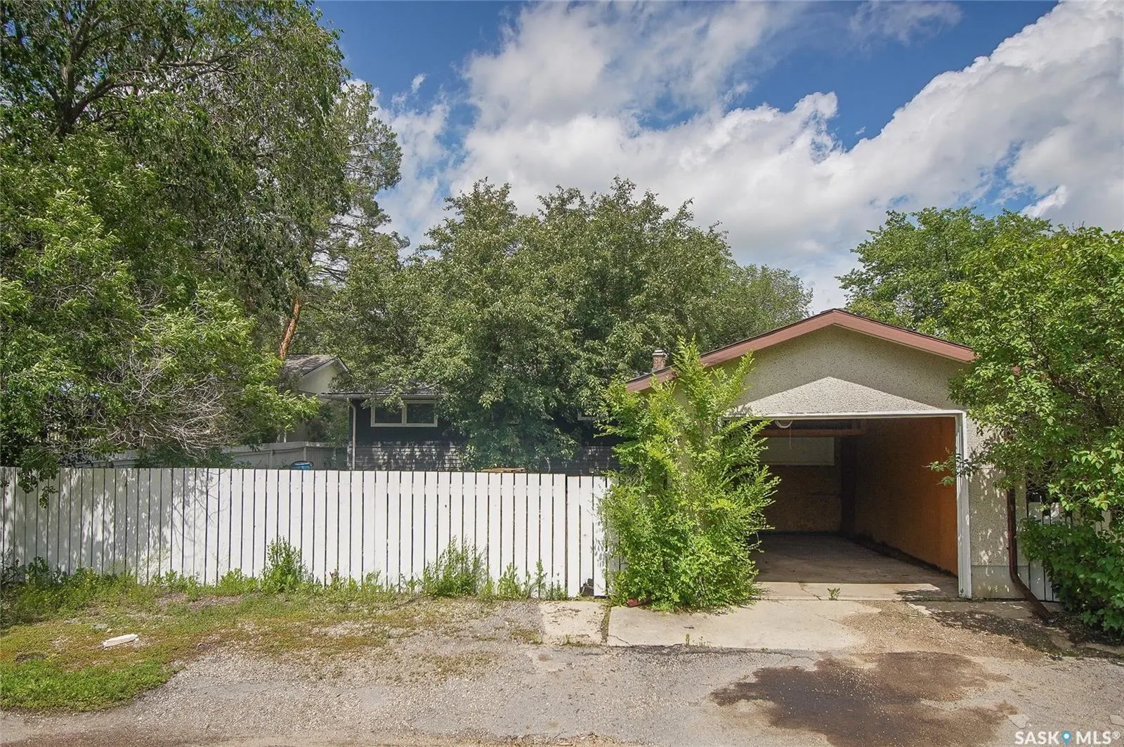 61 Bannister AVENUE