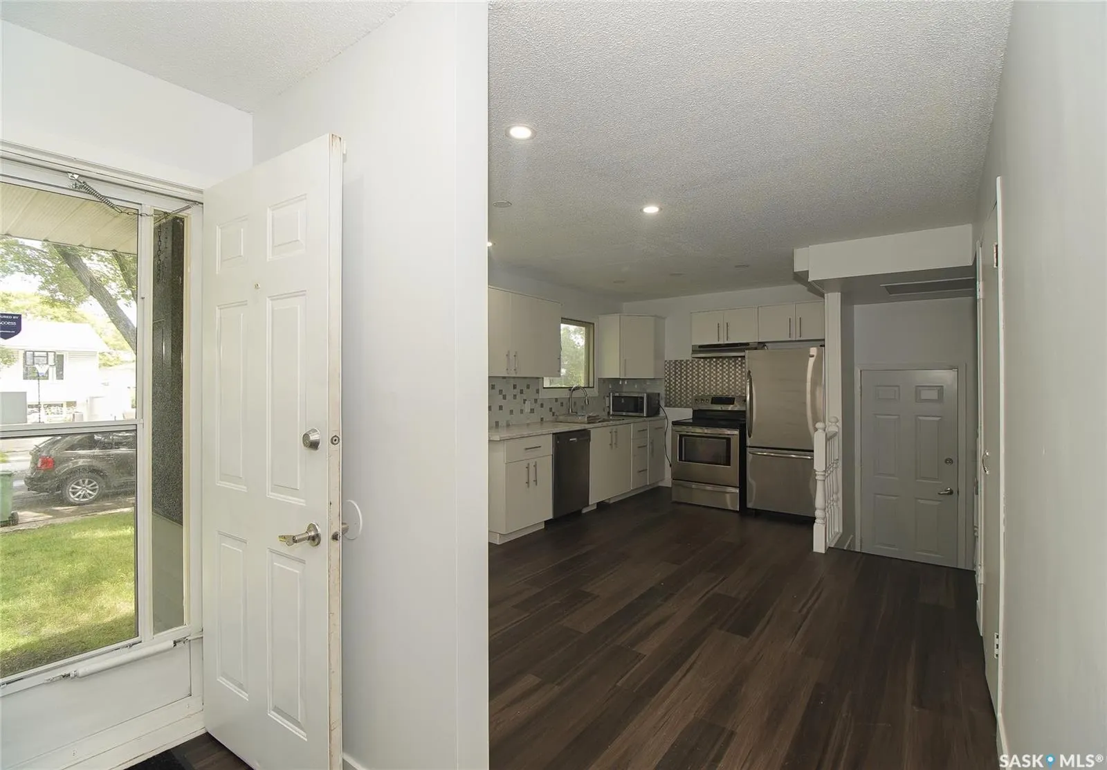 61 Bannister AVENUE
