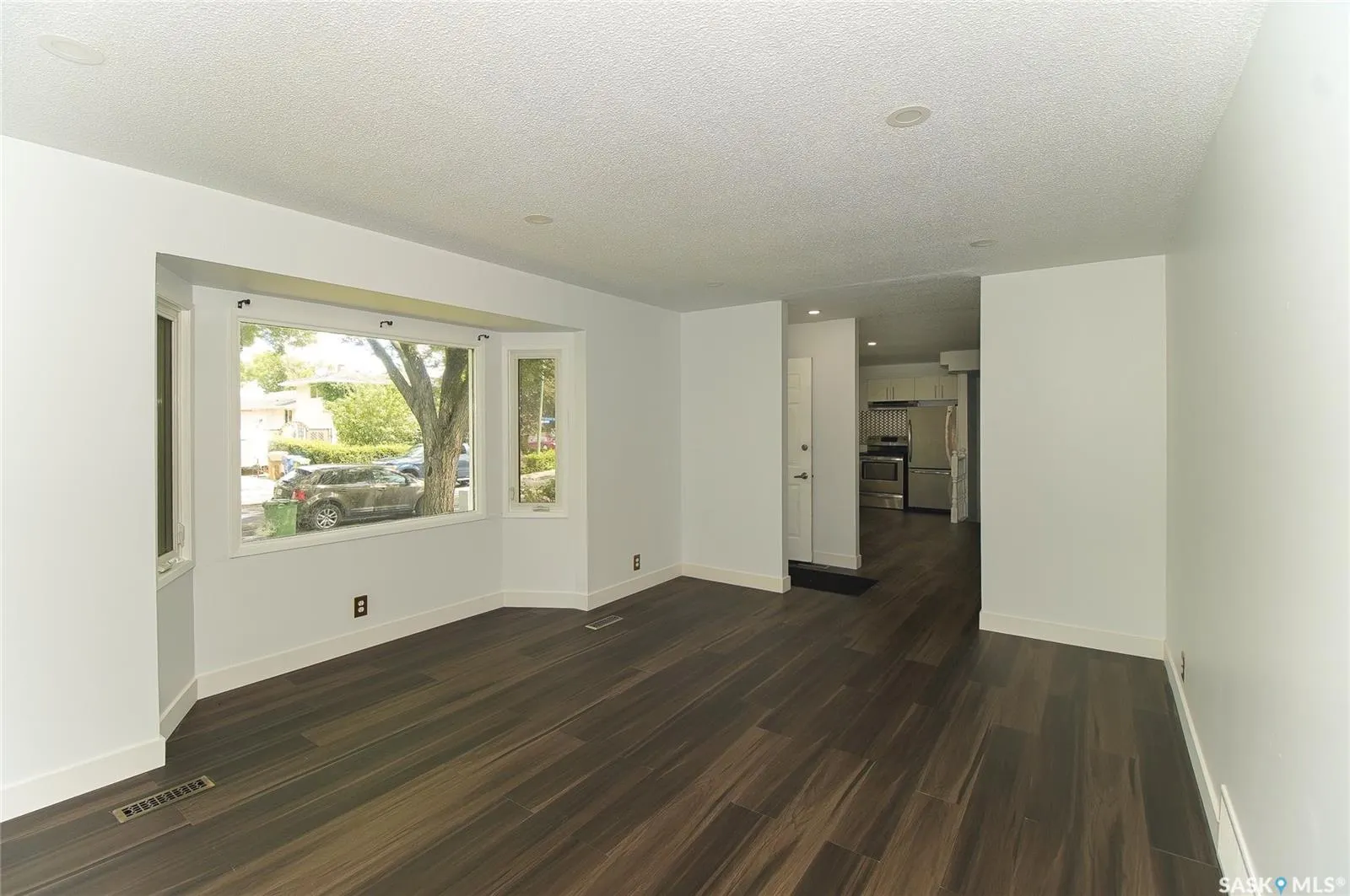 61 Bannister AVENUE