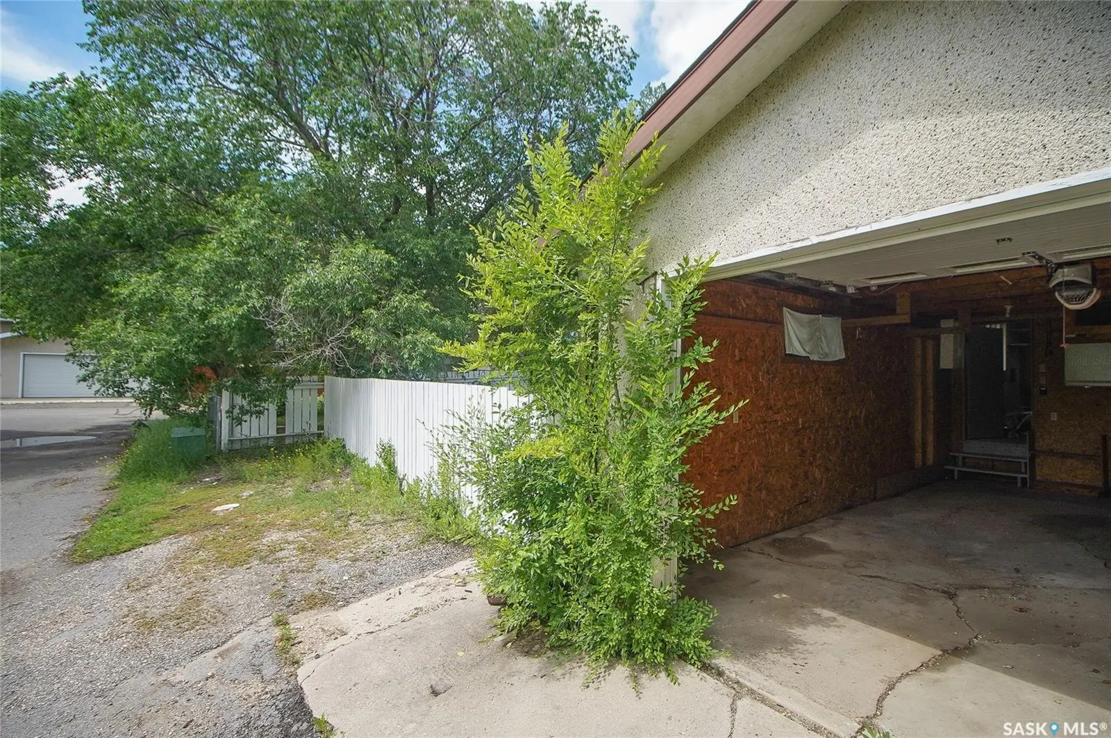 61 Bannister AVENUE