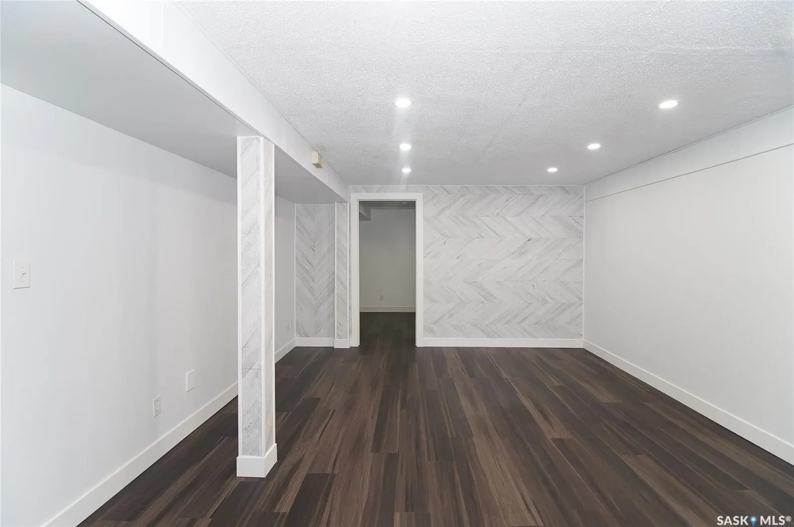 61 Bannister AVENUE