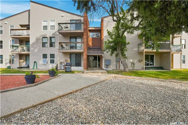34 Nollet AVENUE #301