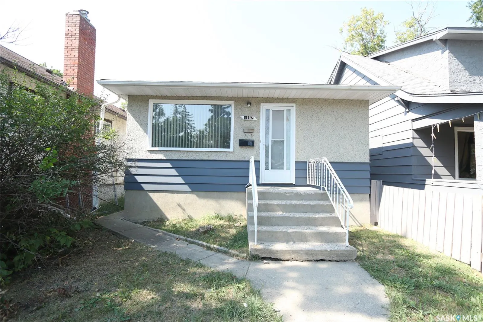 1162 Athol STREET