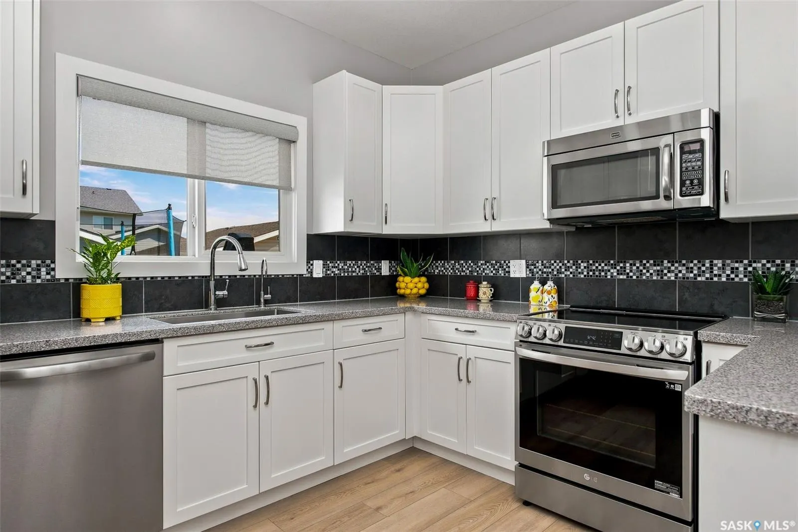 3754 Green Moss LANE