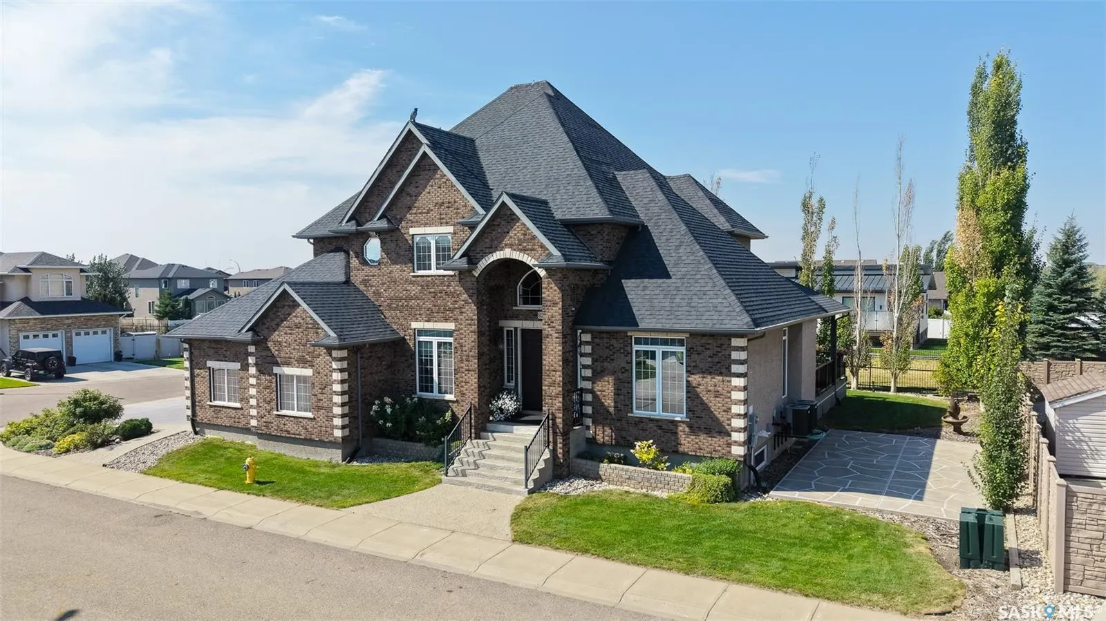 8259 Wascana Gardens POINT