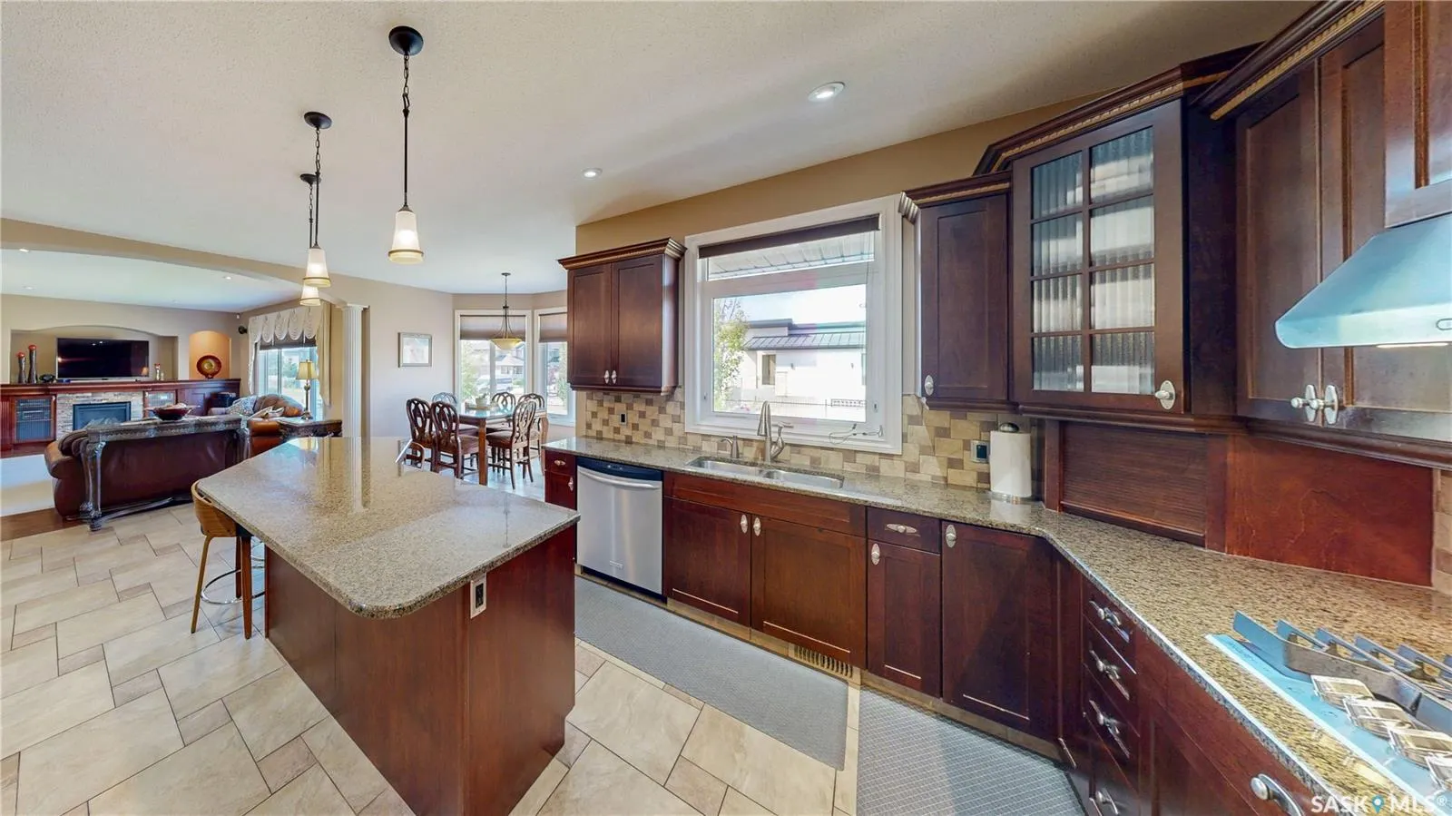 8259 Wascana Gardens POINT