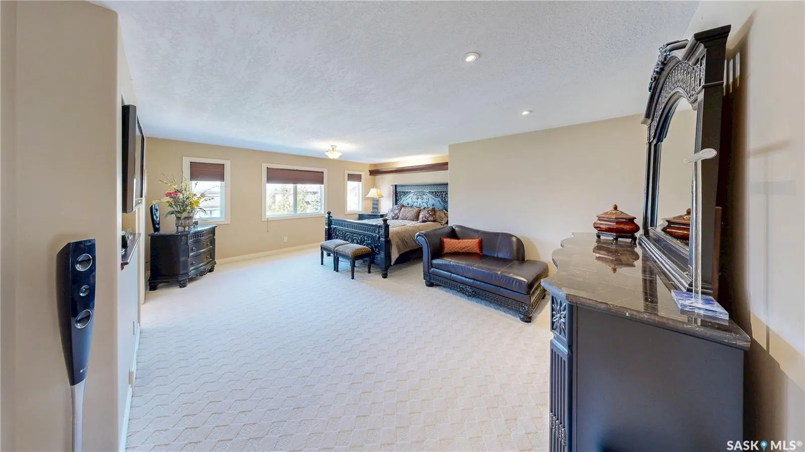8259 Wascana Gardens POINT